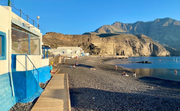 Steinstrand in Puerto de Las Nieves bei Agaete