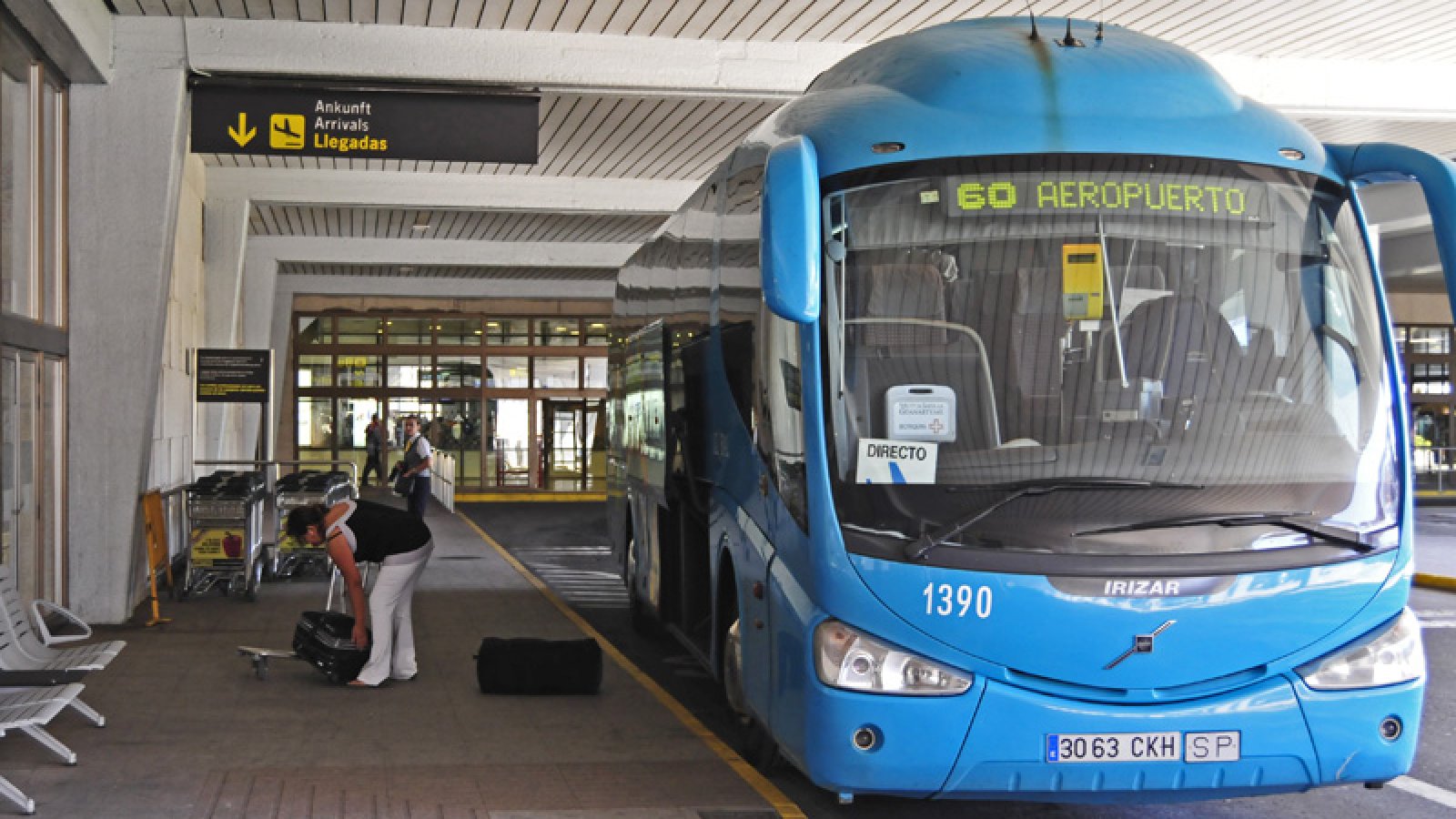 Gran Canaria Airport Bus 60 to Las Palmas City