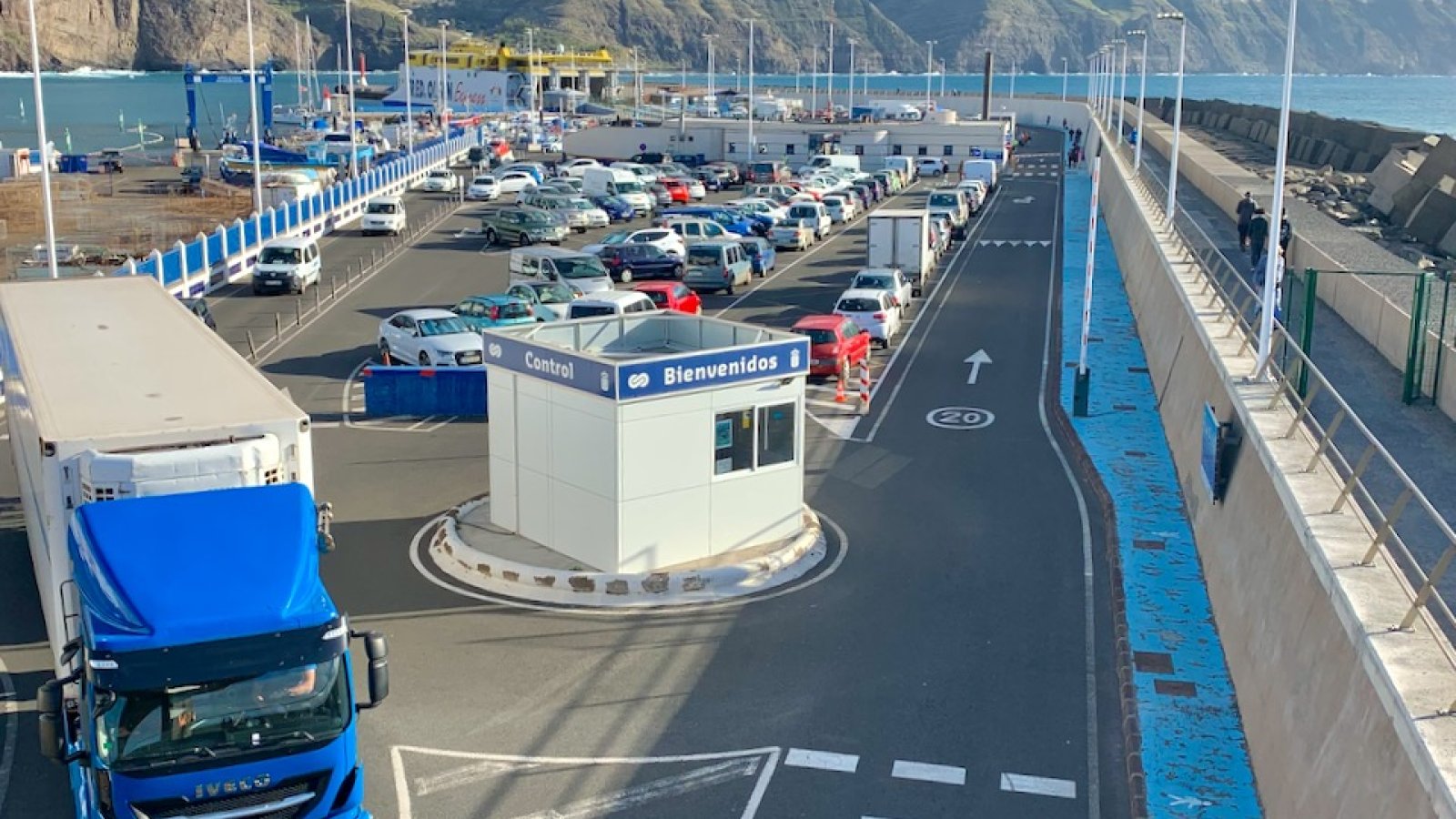 Puerto-de-Las-Nieves-Agaete-Ferry.jpeg