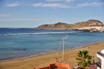 Playa Dorada Aparthotel rooms with ocean-views at Canteras beach Las Palmas