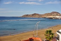 Playa Dorada Aparthotel rooms with ocean-views at Canteras beach Las Palmas